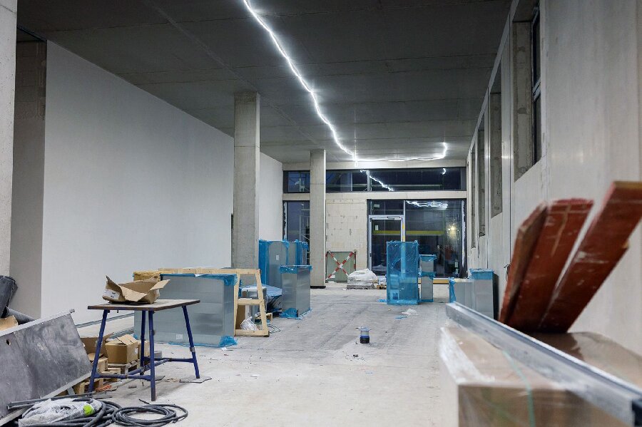 LED-Lichtschlauch auf Kabeltrommel, 25 m, 300 W, 5.000 K, einseitig
