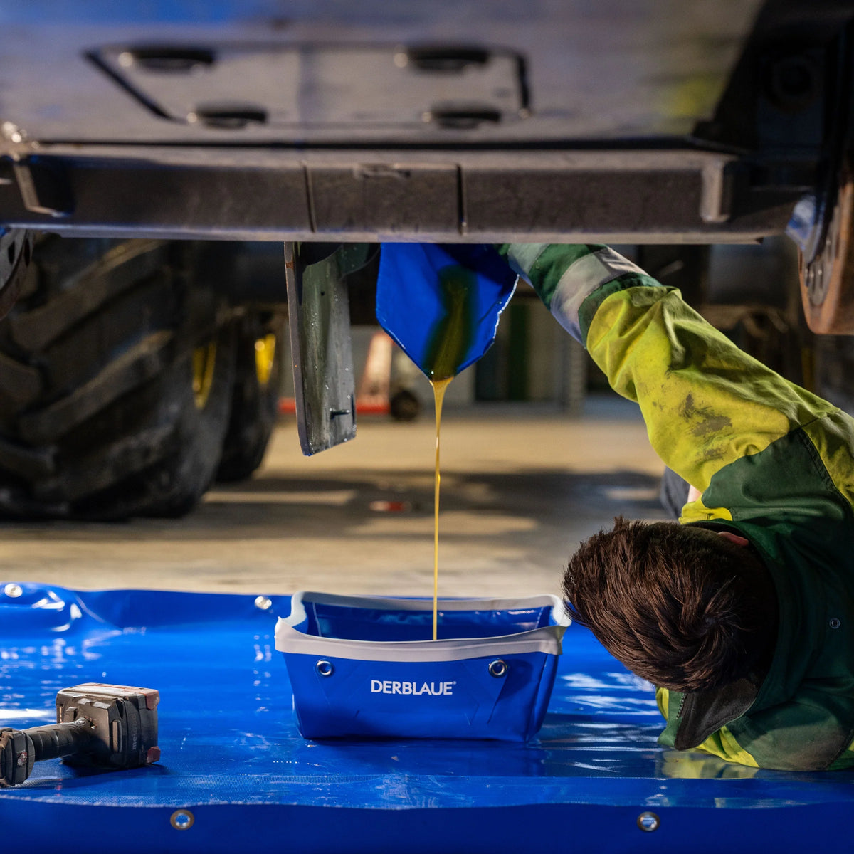DERBLAUE® Profi-Wanne – Die faltbare Auffangwanne für jeden Handwerker DERBLAUE®