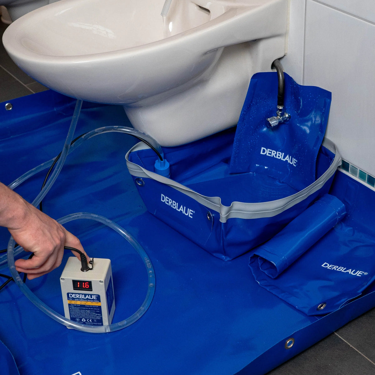 DERBLAUE® Profi-Wanne – Die faltbare Auffangwanne für jeden Handwerker DERBLAUE®