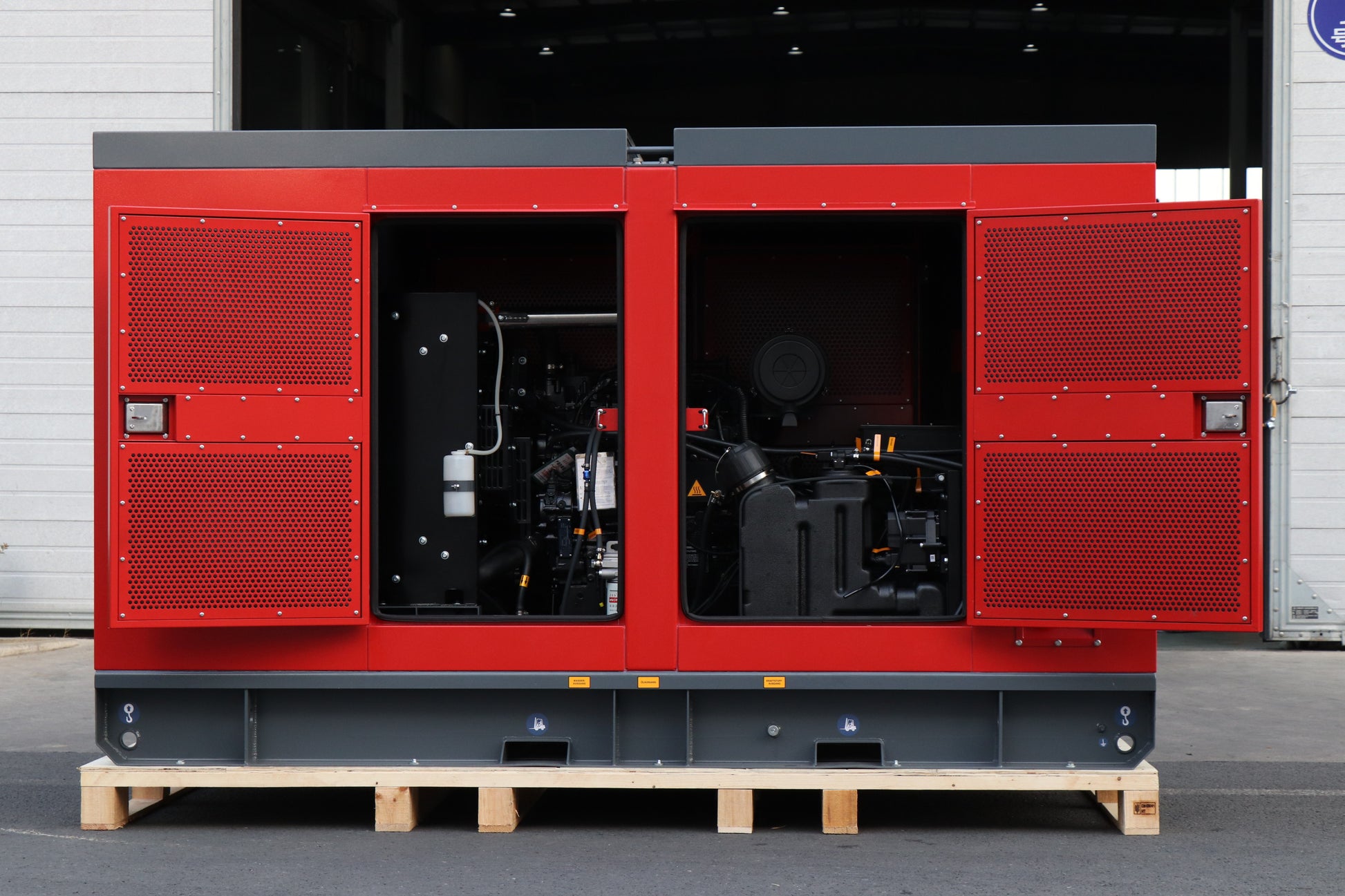 FME Stromerzeuger 50 kVA Diesel Stage V – BOS, Feuerwehr, THW, DIN 14684 FME